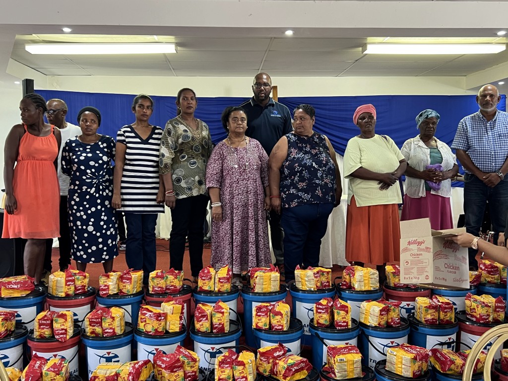 Hampers 4953